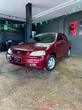 CHEVROLET ASTRA 2.0 MPFI GLS SEDAN 8V GASOLINA 4P MANUAL CHEVROLET ASTRA 2.0 MPFI GLS SEDAN 8V GASOLINA 4P MANUAL